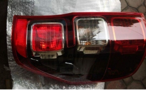 Đèn hậu xe Ford Ranger